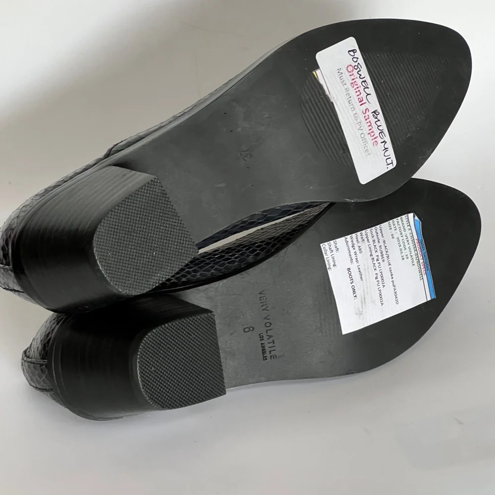 Very Volatile Ankle Boots Shiny Snake Print NWT - Picture 6 of 9